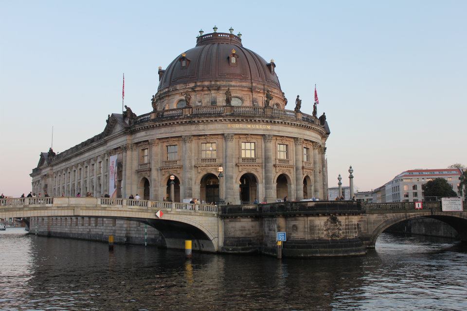 308816_10150303409776711_265335679_n