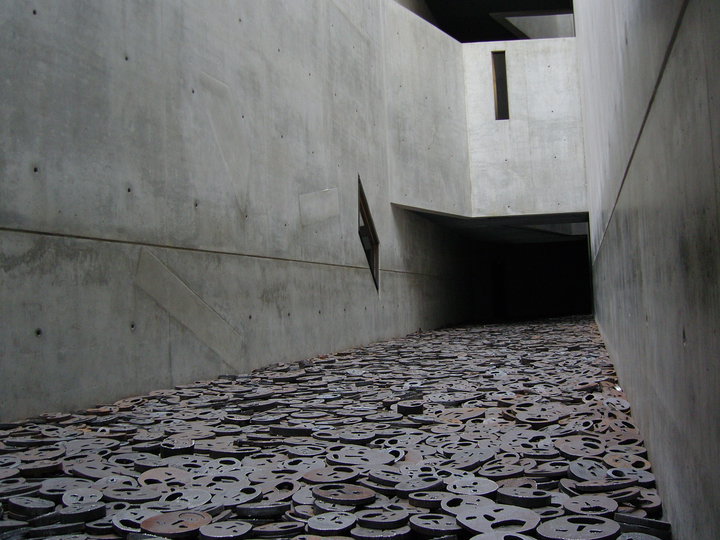 31317_385604371710_731614_n