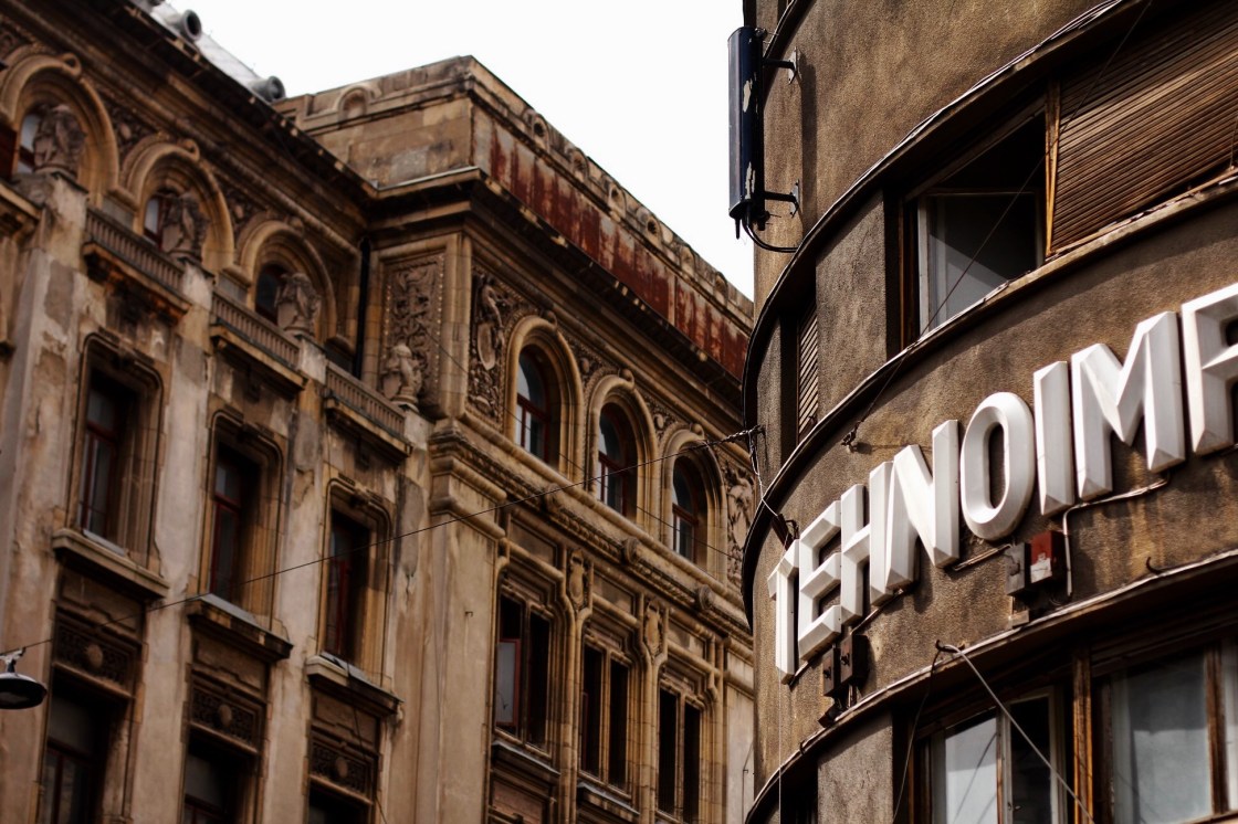 ABCAB9C8-2E94-4E57-BB38-281E4A3F9C50