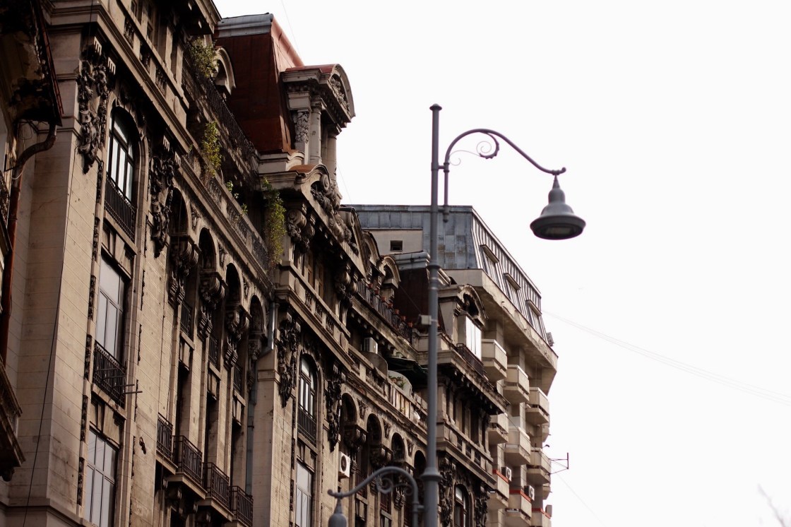 E74B7FBF-8A8C-4B2C-A249-99A956E60027